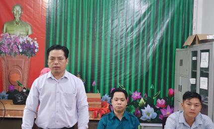 Đồng chí Huỳnh Văn Thái Quỳnh, chủ tịch UBND xã- Chủ tịch HĐNVQS đang chủ trì bình chọn công dân khám sức khỏe NVQS năm 2026